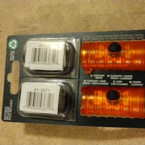 Glow Sticks&Flashlight Set - Picture 5 of 10